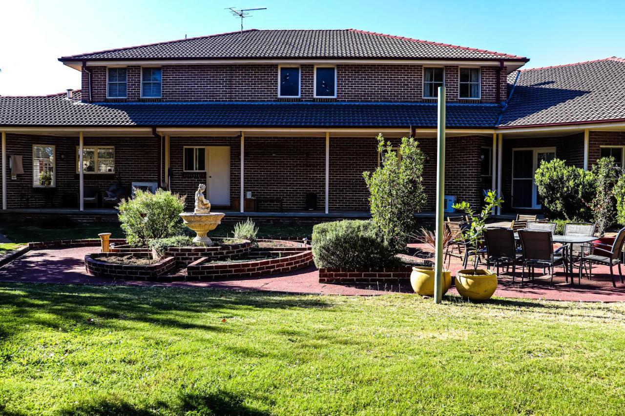 Plumes Boutique Bed & Breakfast Tamworth Bagian luar foto