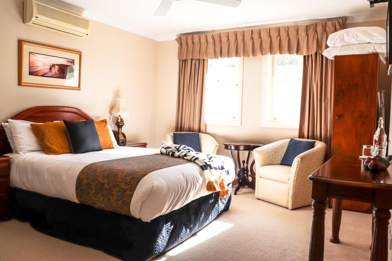 Plumes Boutique Bed & Breakfast Tamworth Bagian luar foto