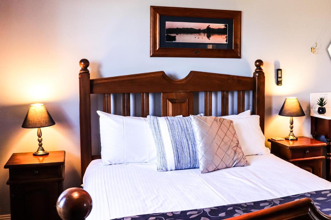 Plumes Boutique Bed & Breakfast Tamworth Bagian luar foto
